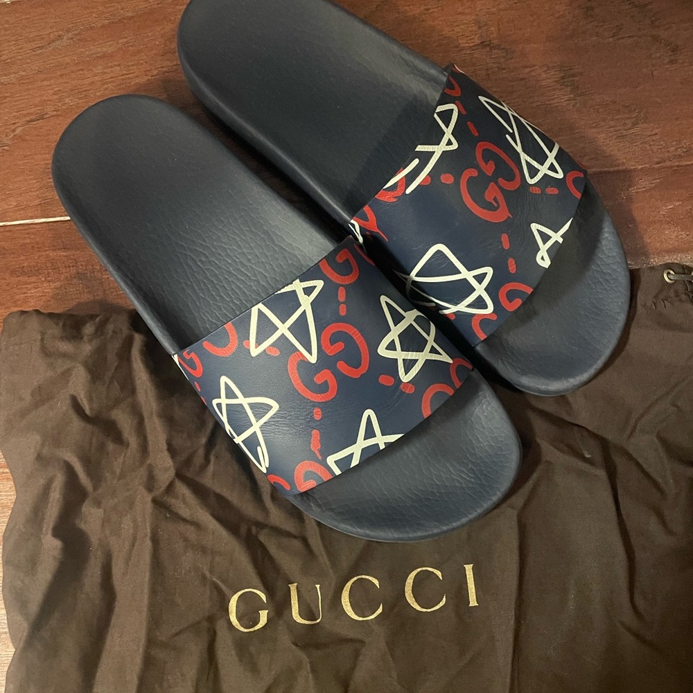 Gucci Black and Red Star Pattern Slide Sandals